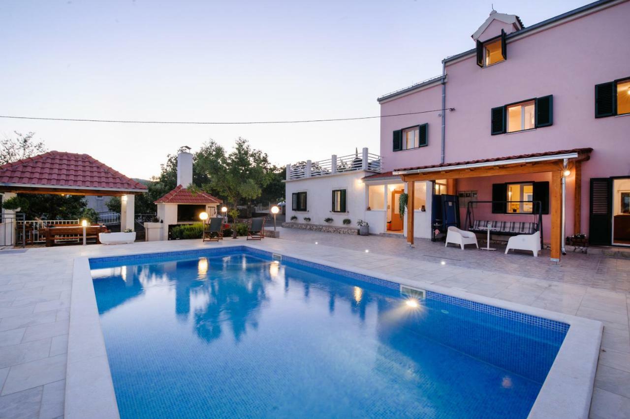 Holiday Home Koprivno المظهر الخارجي الصورة
